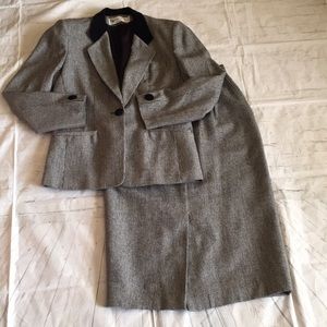 Vintage Evan Picone houndstooth wool skirt suit